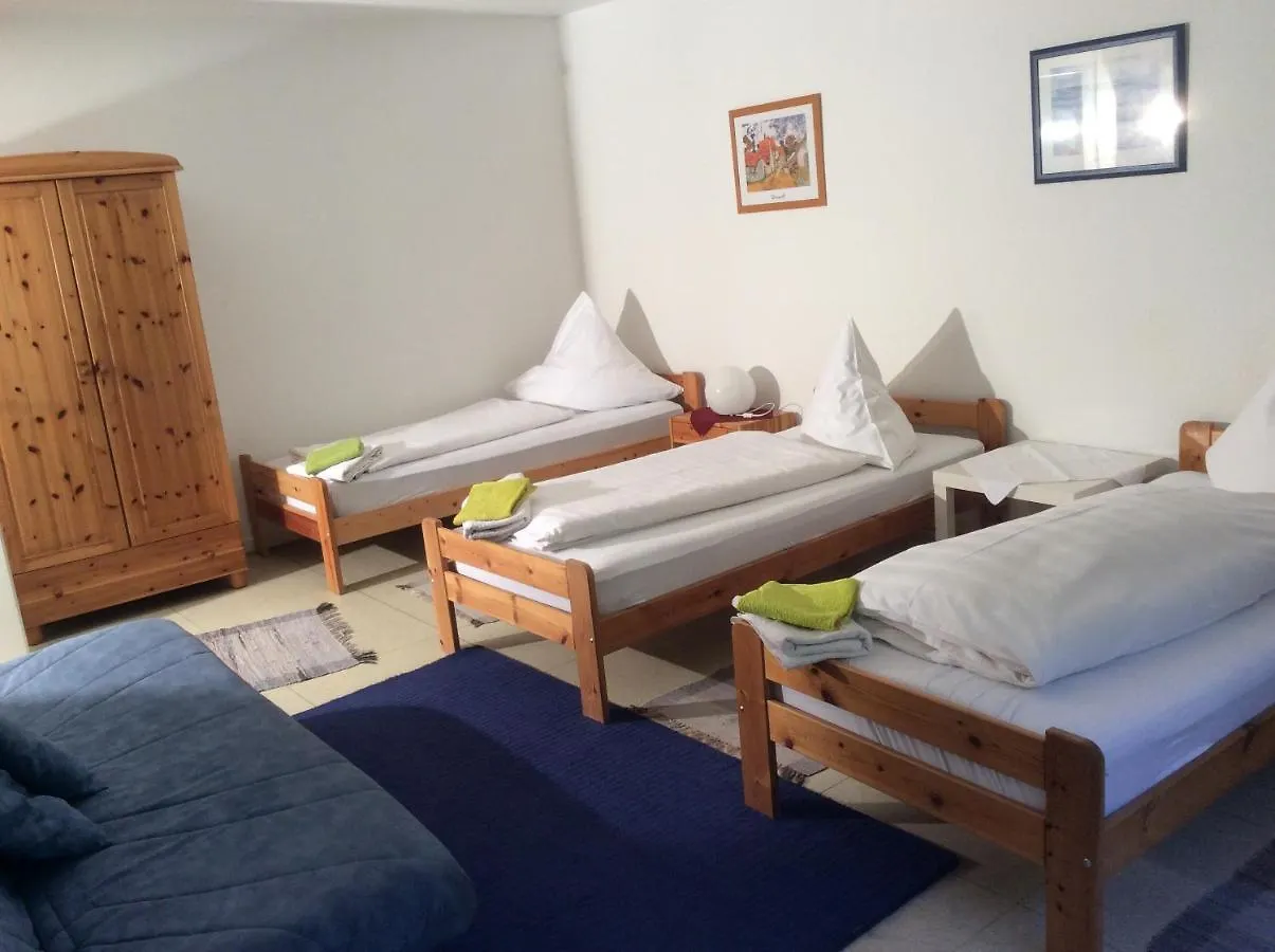 Guesthouse Frank Dusseldorf Inn